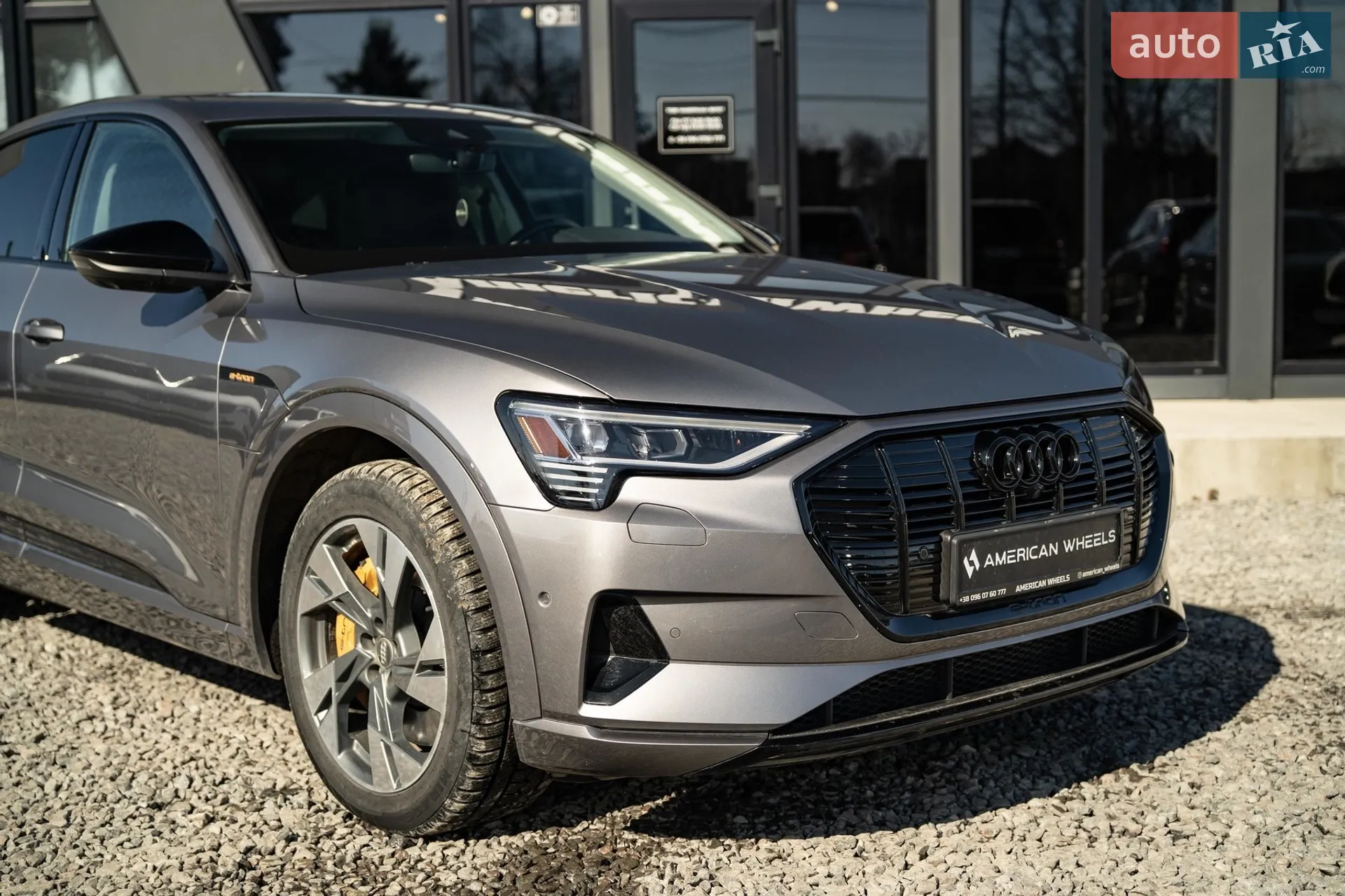 2020 Audi e-tron - мініатюра 8