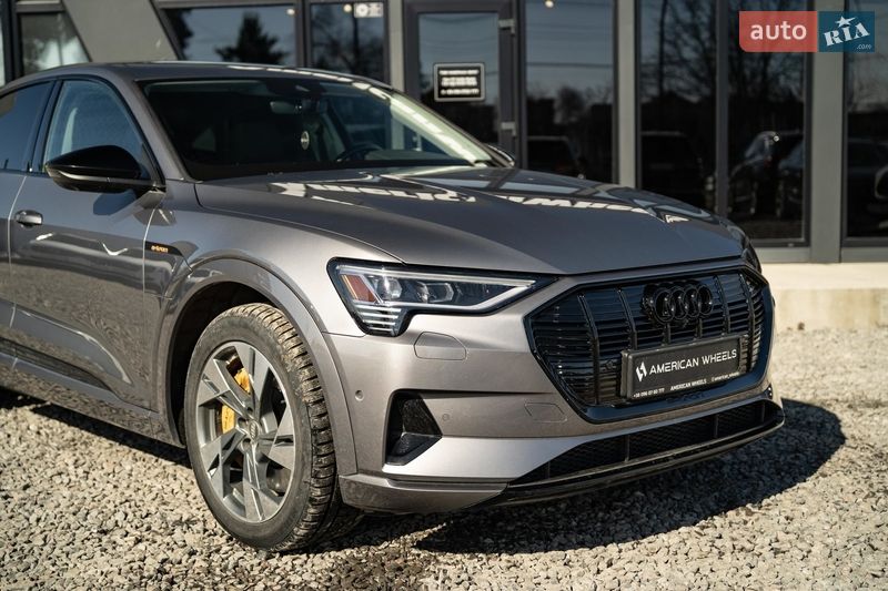 Внедорожник / Кроссовер Audi e-tron 2020 в Черновцах