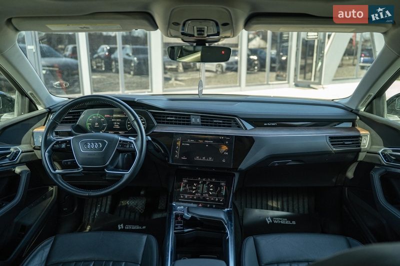 Внедорожник / Кроссовер Audi e-tron 2020 в Черновцах