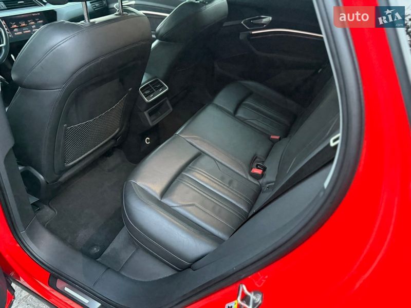 Внедорожник / Кроссовер Audi e-tron 2019 в Львове