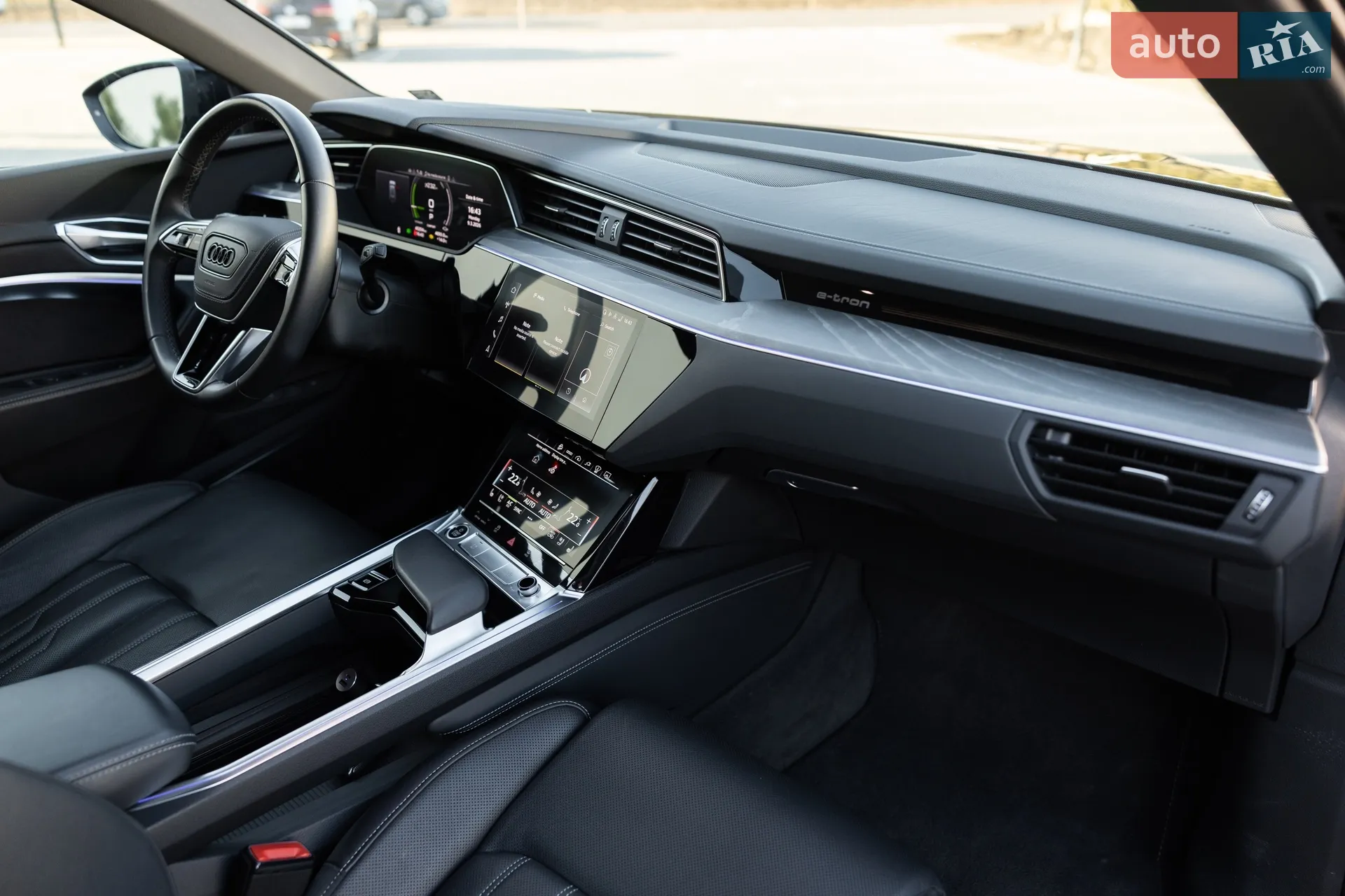 2022 Audi e-tron - мініатюра 28