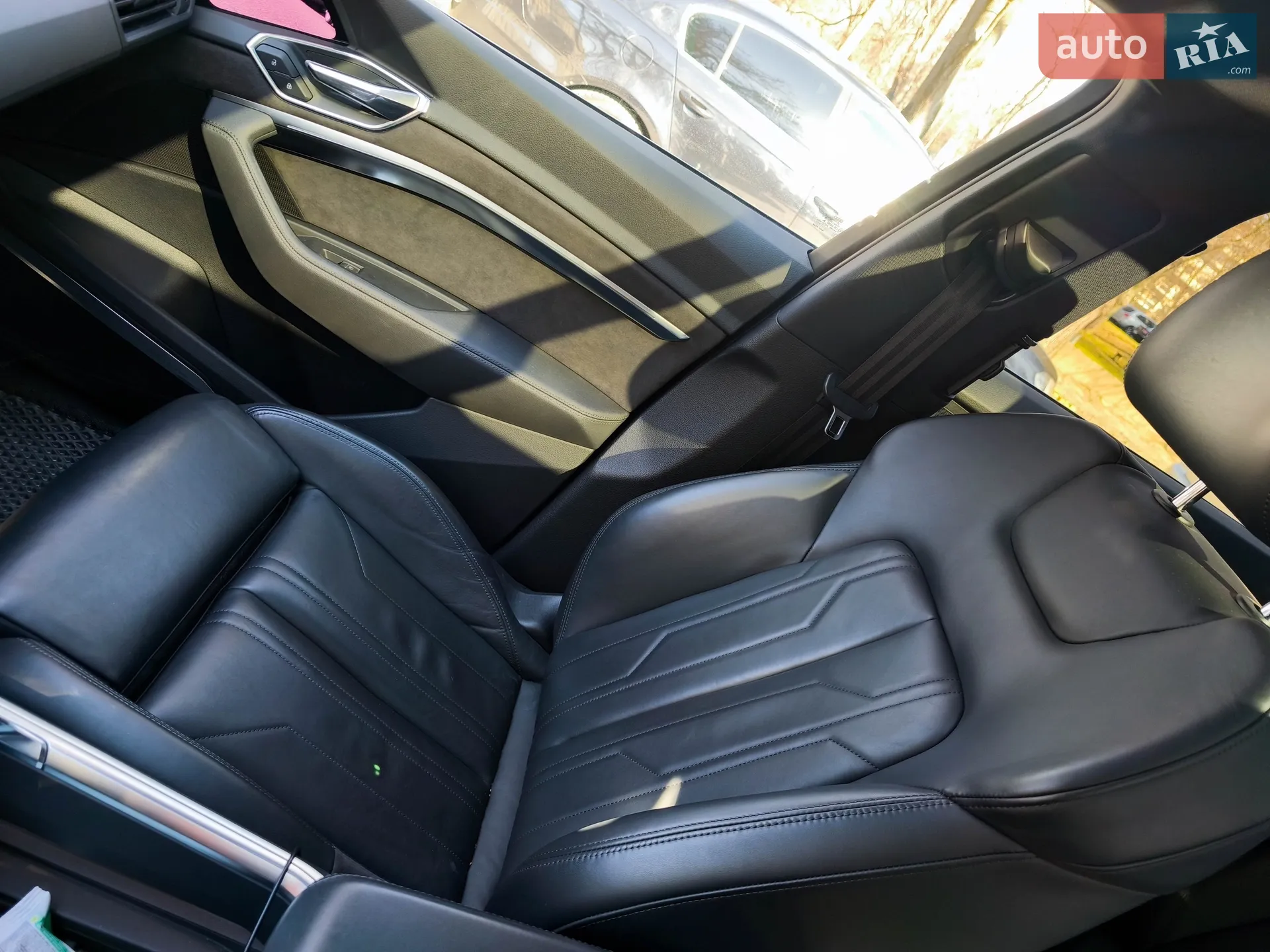 2019 Audi e-tron - мініатюра 21