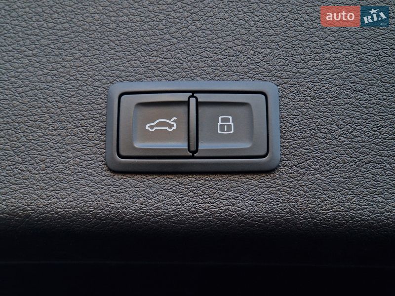 Позашляховик / Кросовер Audi e-tron 2021 в Одесі