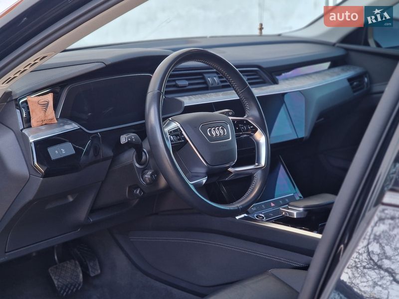 Позашляховик / Кросовер Audi e-tron 2021 в Одесі