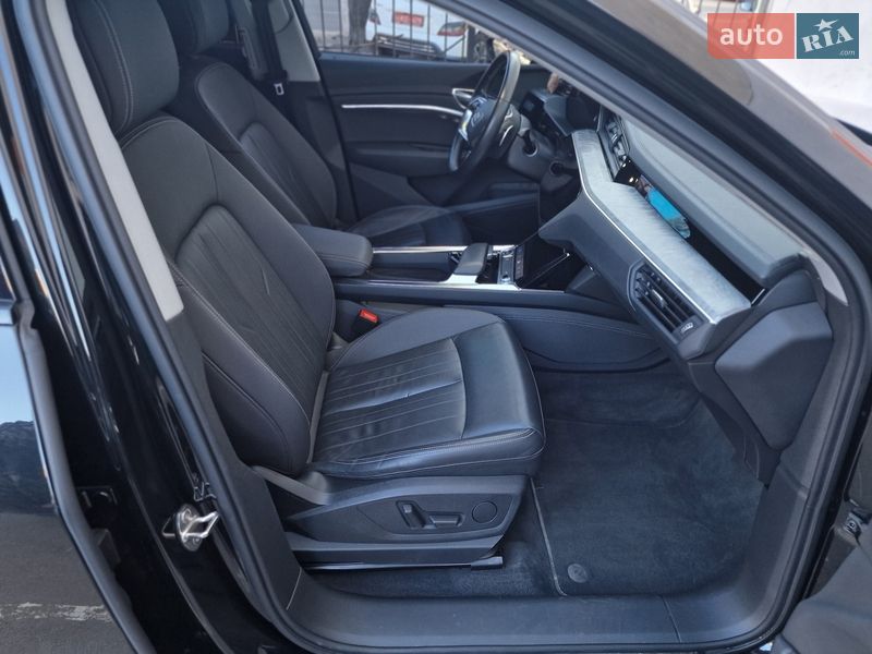Позашляховик / Кросовер Audi e-tron 2021 в Одесі