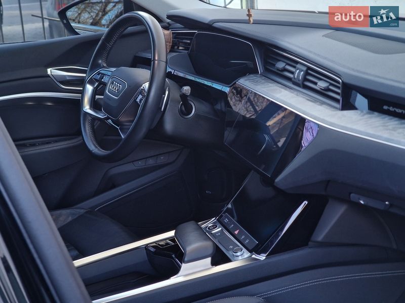 Позашляховик / Кросовер Audi e-tron 2021 в Одесі