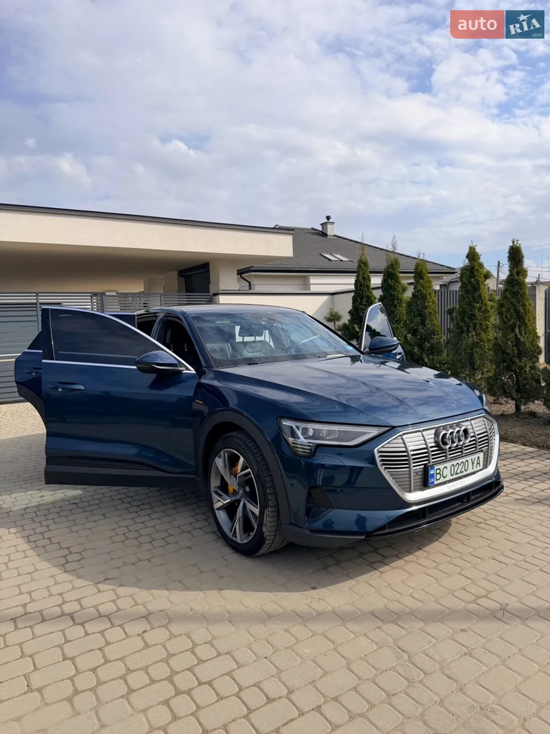2019 Audi e-tron - мініатюра 6