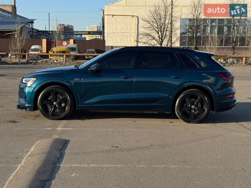 Внедорожник / Кроссовер Audi e-tron 2019 в Киеве
