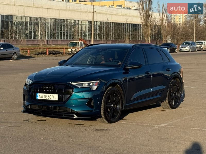 Внедорожник / Кроссовер Audi e-tron 2019 в Киеве