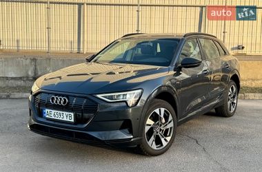 Позашляховик / Кросовер Audi e-tron 2021 в Дніпрі