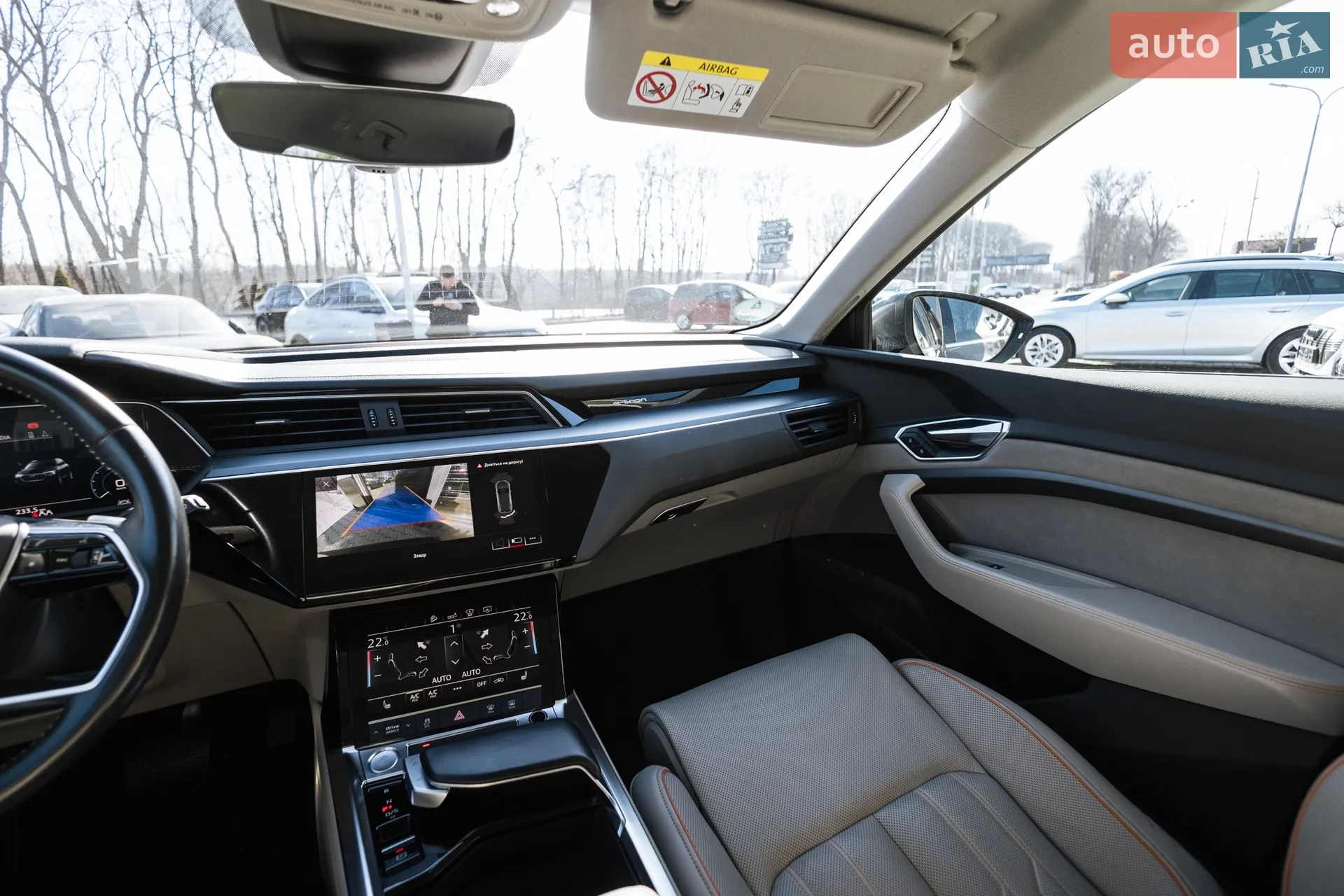 2020 Audi e-tron - мініатюра 5