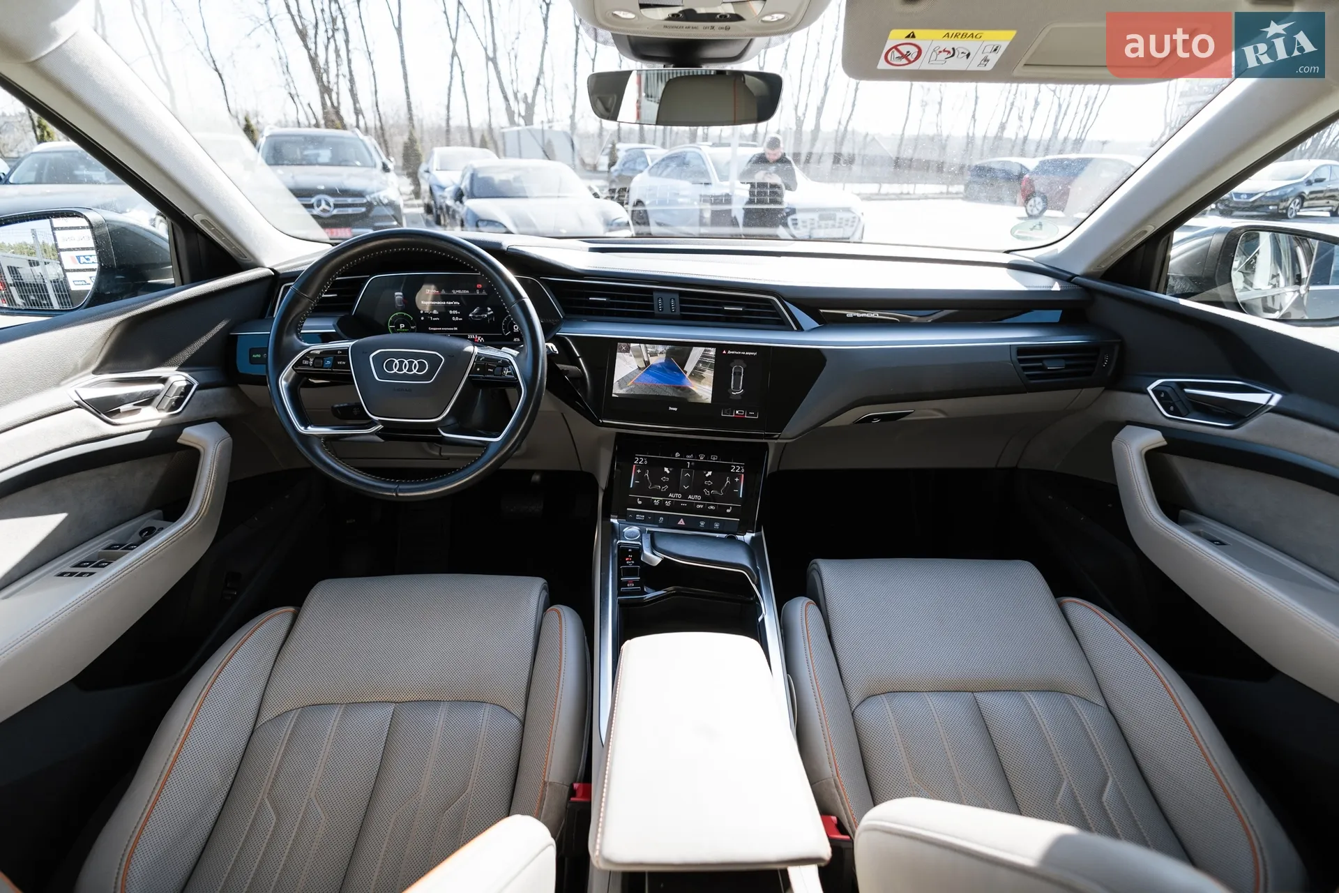 2020 Audi e-tron - мініатюра 8