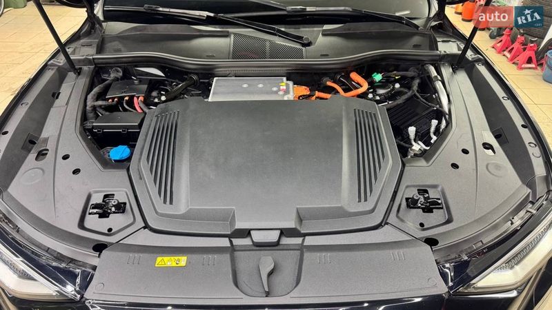 Позашляховик / Кросовер Audi e-tron 2020 в Києві