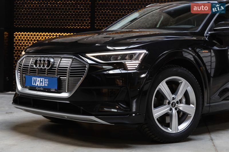 Внедорожник / Кроссовер Audi e-tron 2019 в Луцке