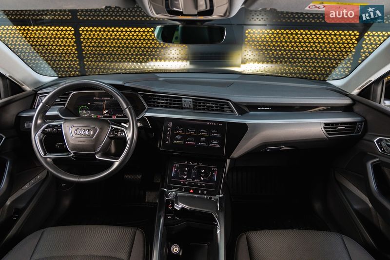 Внедорожник / Кроссовер Audi e-tron 2019 в Луцке