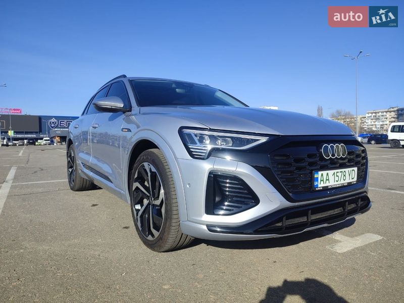 Внедорожник / Кроссовер Audi e-tron 2020 в Киеве