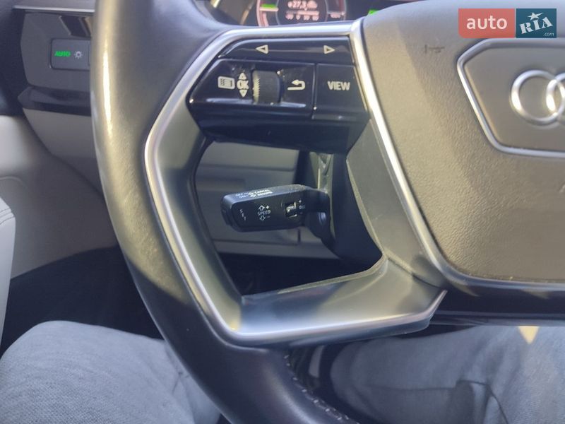 Внедорожник / Кроссовер Audi e-tron 2020 в Киеве