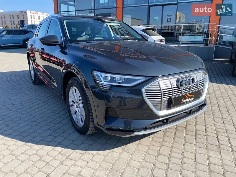 Audi e-tron 2021