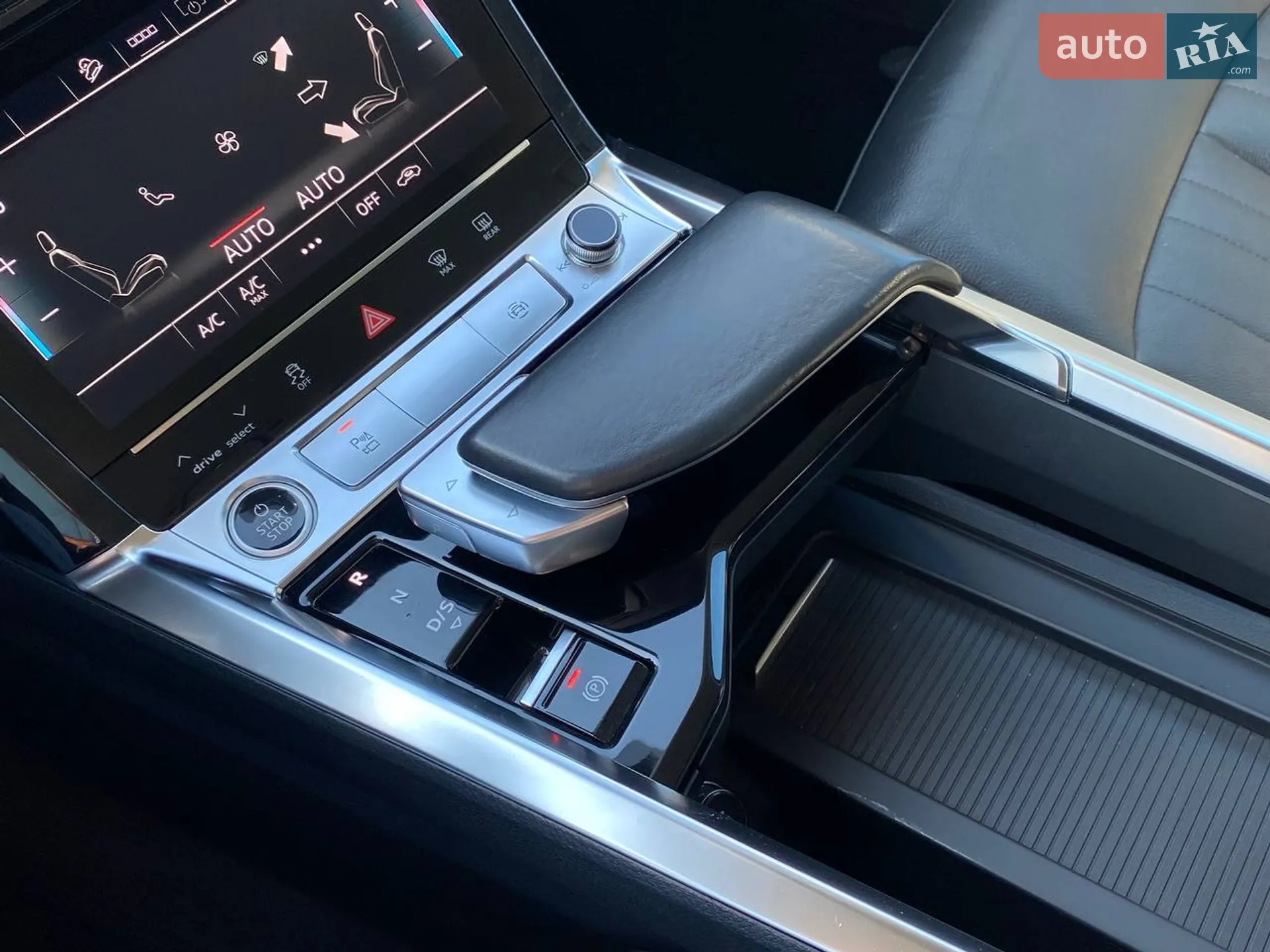 2021 Audi e-tron - мініатюра 22