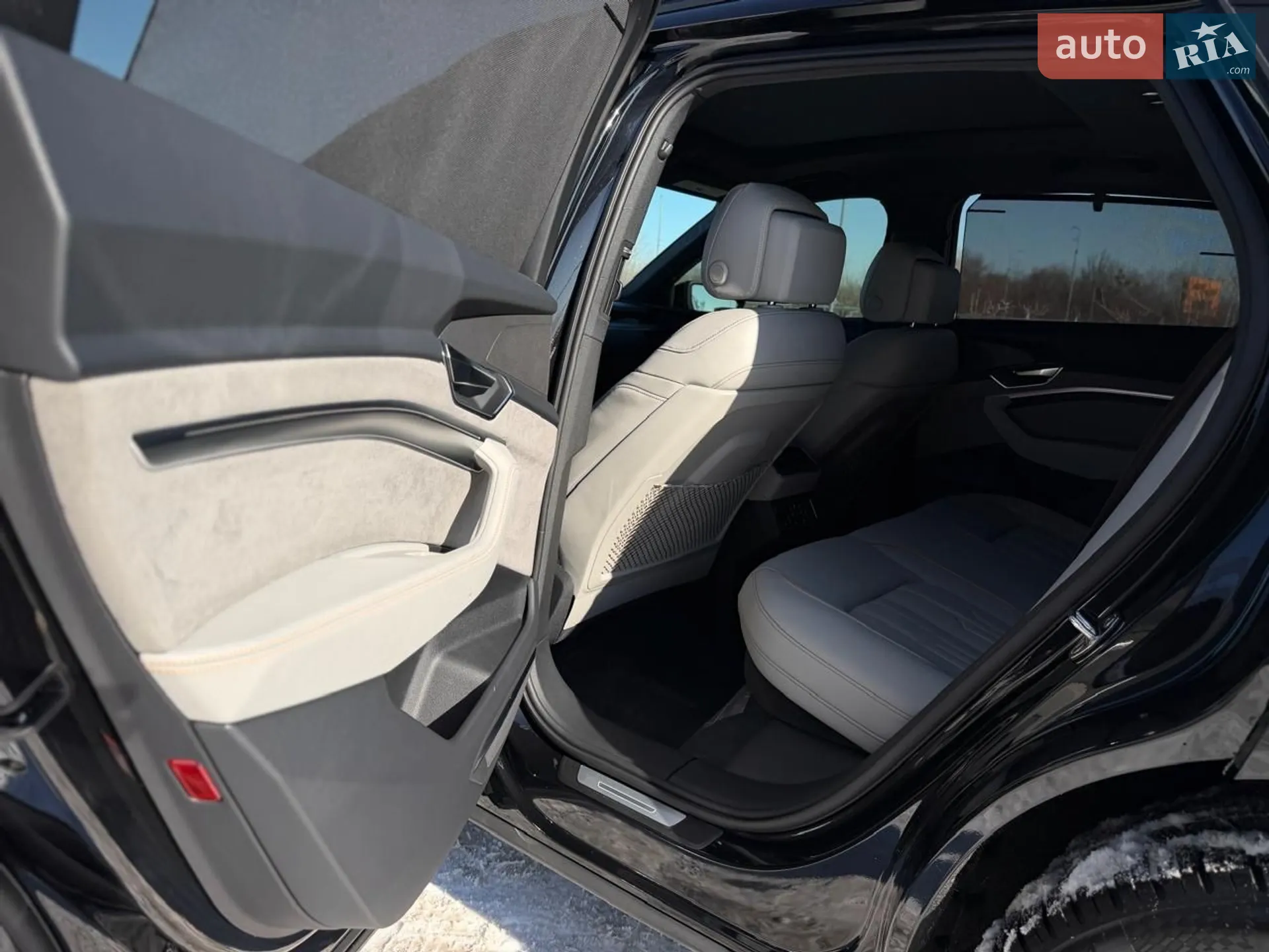 2023 Audi e-tron - мініатюра 18