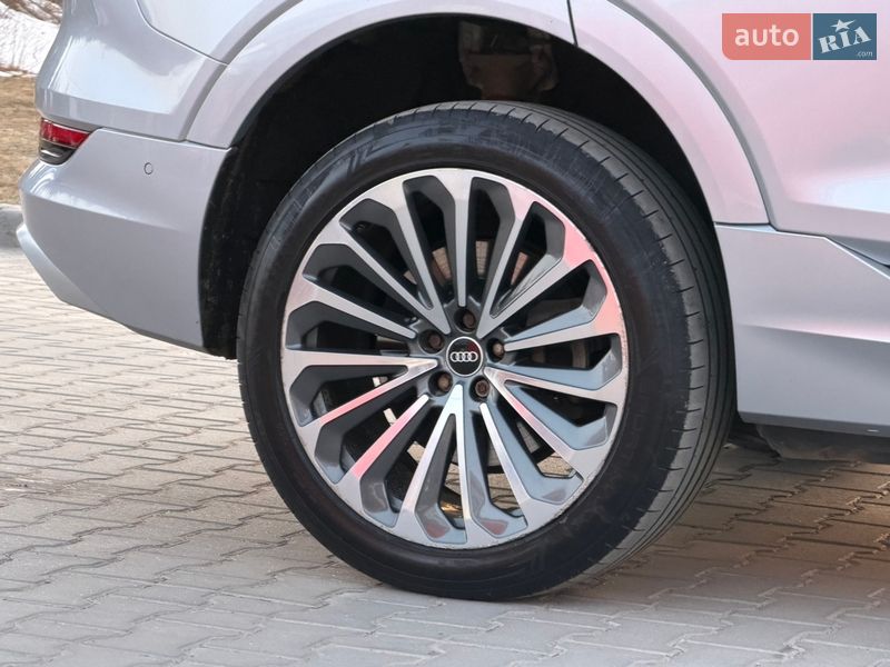 Внедорожник / Кроссовер Audi e-tron 2021 в Тернополе