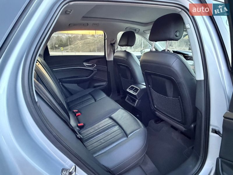 Внедорожник / Кроссовер Audi e-tron 2021 в Тернополе