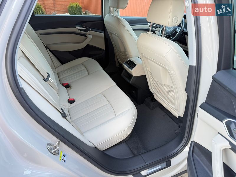 Позашляховик / Кросовер Audi e-tron 2020 в Коломиї