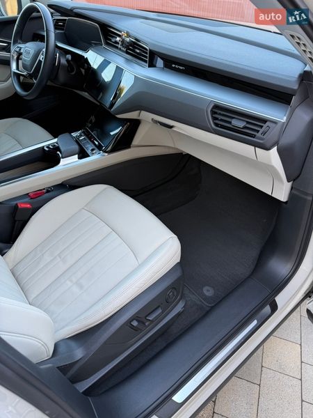 Позашляховик / Кросовер Audi e-tron 2020 в Коломиї