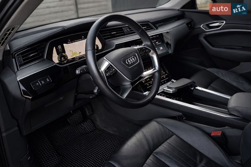 Позашляховик / Кросовер Audi e-tron 2019 в Києві фото 3 Позашляховик / Кросовер Audi e-tron 2019 в Києві