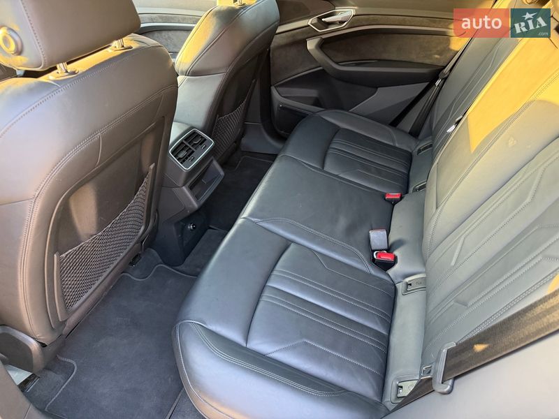 Внедорожник / Кроссовер Audi e-tron 2021 в Львове фото 36 Внедорожник / Кроссовер Audi e-tron 2021 в Львове