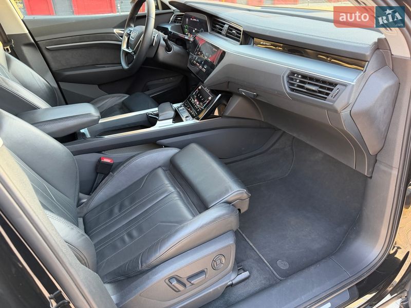 Внедорожник / Кроссовер Audi e-tron 2021 в Львове фото 43 Внедорожник / Кроссовер Audi e-tron 2021 в Львове