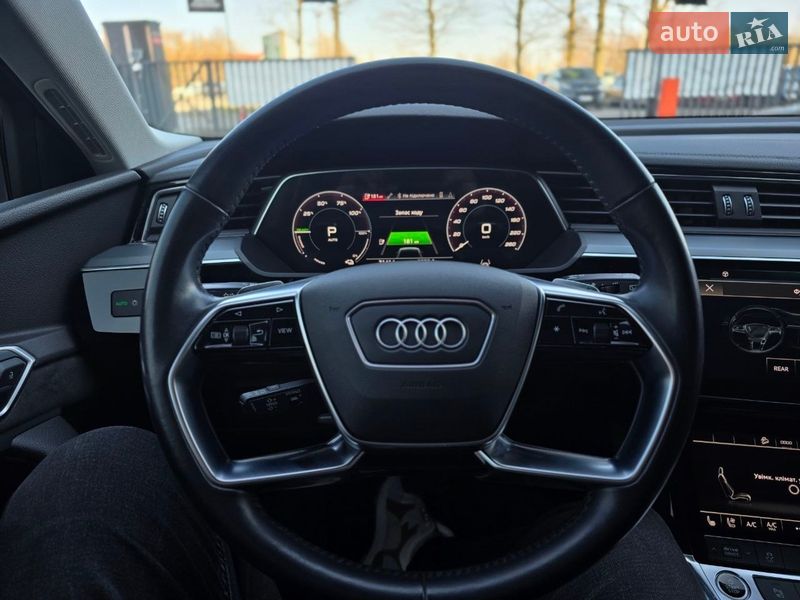 Позашляховик / Кросовер Audi e-tron 2021 в Львові