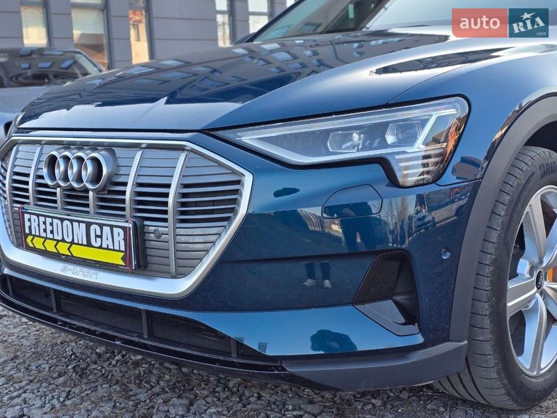 Позашляховик / Кросовер Audi e-tron 2021 в Львові
