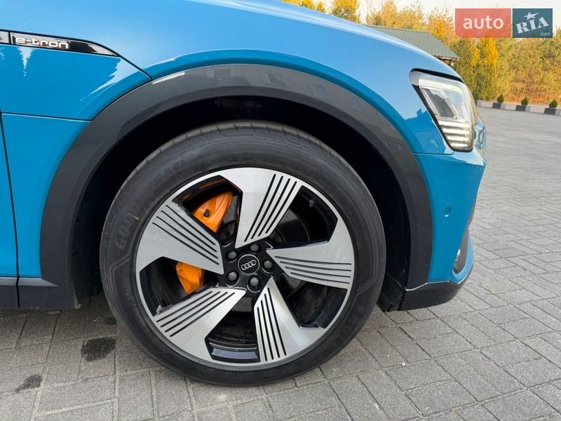 Внедорожник / Кроссовер Audi e-tron 2020 в Львове