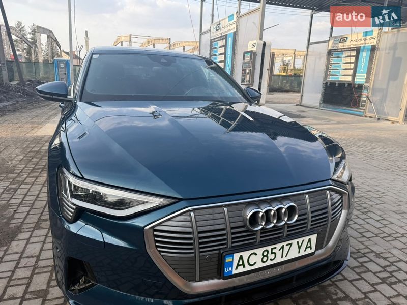 Внедорожник / Кроссовер Audi e-tron 2021 в Луцке