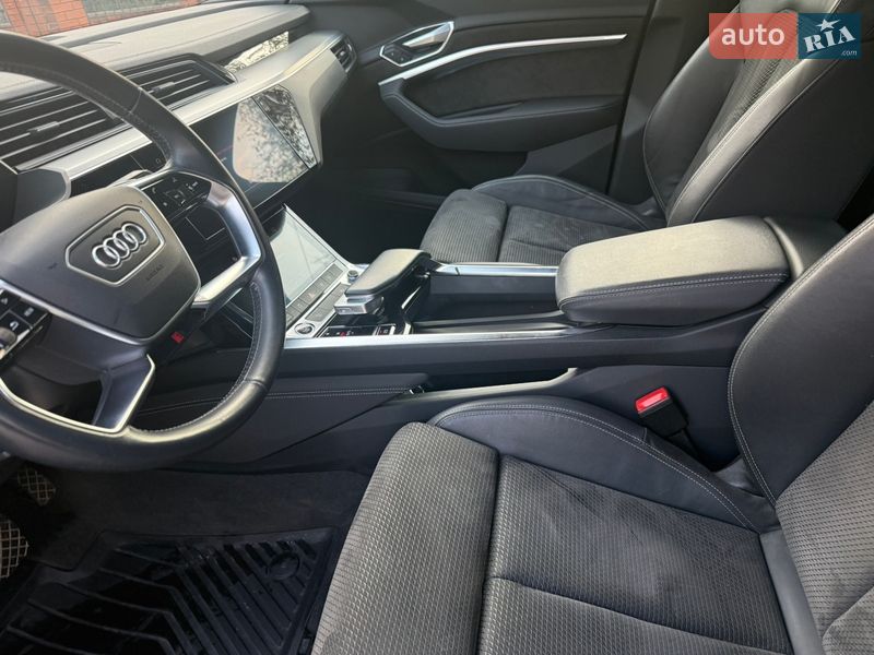 Внедорожник / Кроссовер Audi e-tron 2021 в Луцке