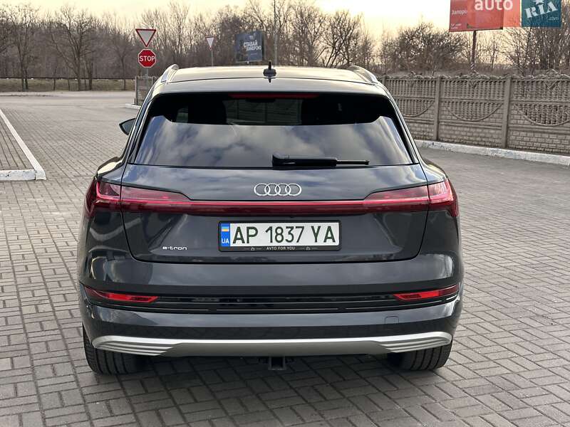 Внедорожник / Кроссовер Audi e-tron 2019 в Запорожье