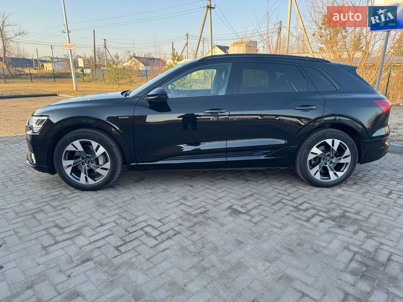 Позашляховик / Кросовер Audi e-tron 2019 в Луцьку