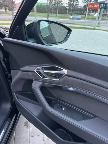 Позашляховик / Кросовер Audi e-tron 2019 в Луцьку