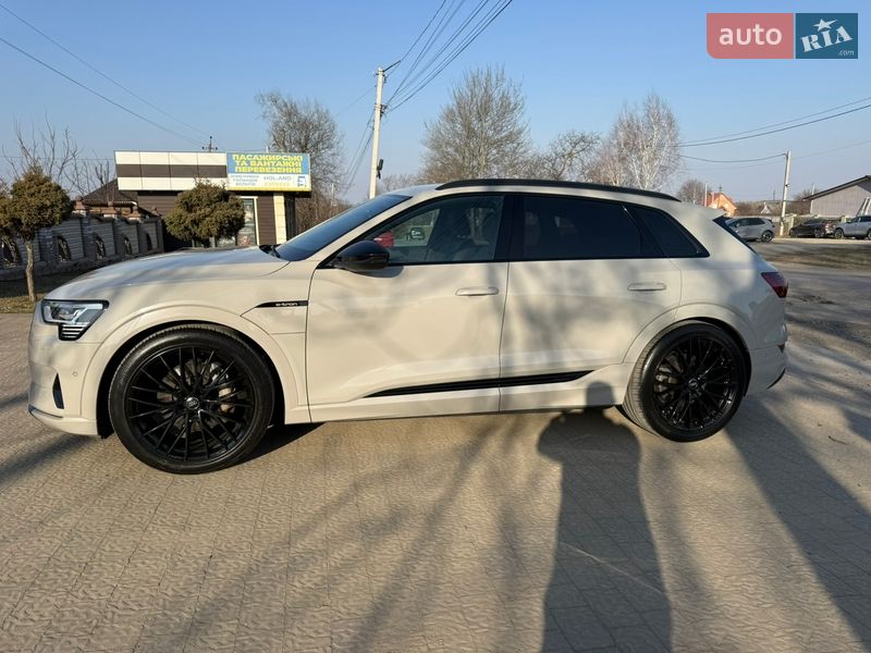 Позашляховик / Кросовер Audi e-tron 2019 в Чернівцях фото 3 Позашляховик / Кросовер Audi e-tron 2019 в Чернівцях