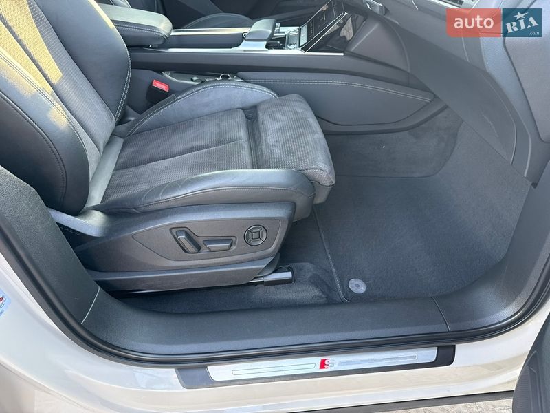 Позашляховик / Кросовер Audi e-tron 2019 в Чернівцях фото 30 Позашляховик / Кросовер Audi e-tron 2019 в Чернівцях