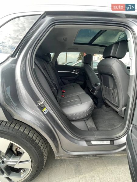 Позашляховик / Кросовер Audi e-tron 2020 в Львові фото 34 Позашляховик / Кросовер Audi e-tron 2020 в Львові