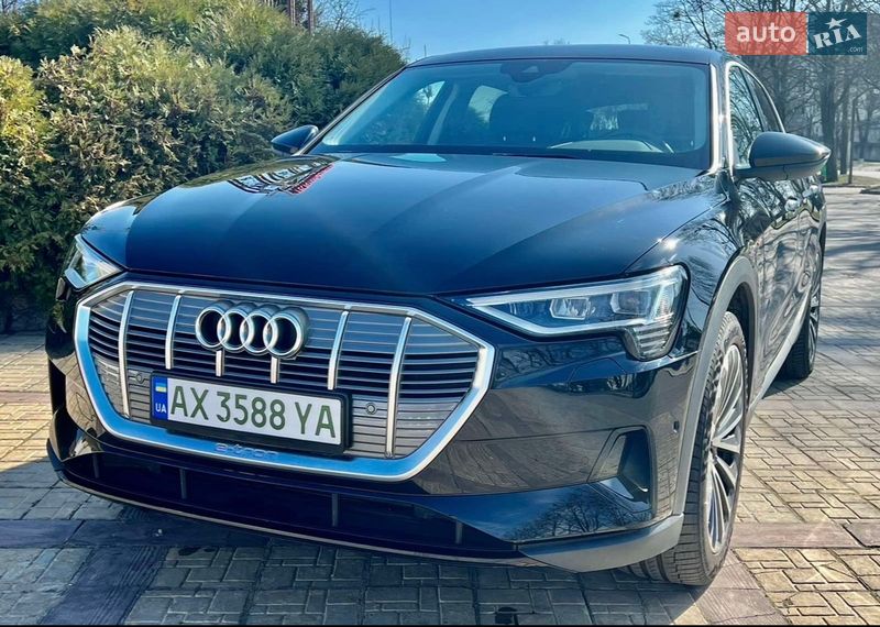 Внедорожник / Кроссовер Audi e-tron 2021 в Харькове