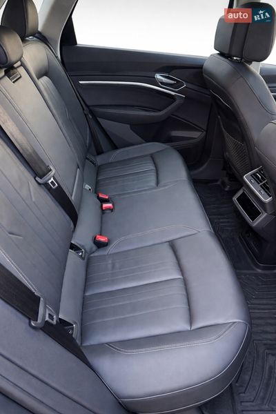 Внедорожник / Кроссовер Audi e-tron 2021 в Виннице