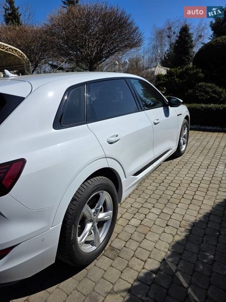 Внедорожник / Кроссовер Audi e-tron 2020 в Киеве фото Внедорожник / Кроссовер Audi e-tron 2020 в Киеве