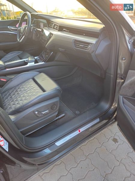 Позашляховик / Кросовер Audi e-tron 2021 в Радехові фото 19 Позашляховик / Кросовер Audi e-tron 2021 в Радехові