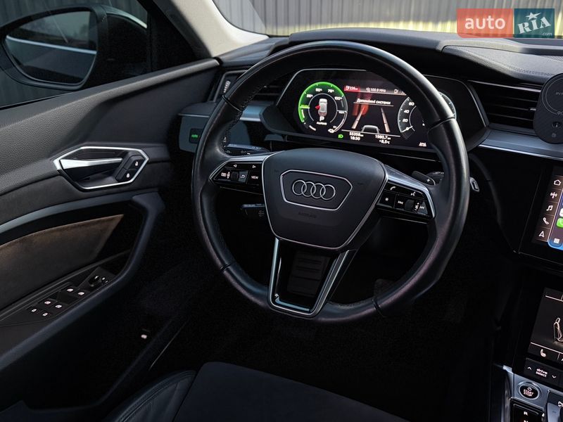 Внедорожник / Кроссовер Audi e-tron 2021 в Ужгороде