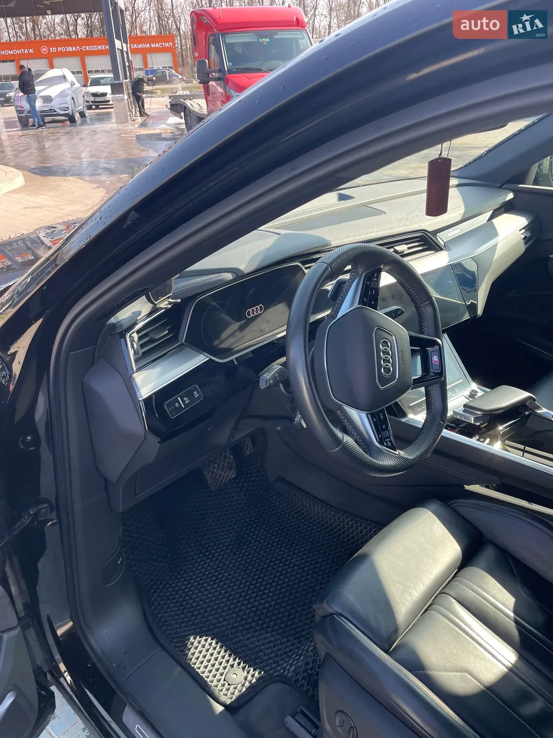 2019 Audi e-tron - мініатюра 14