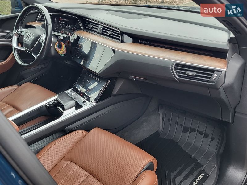 Позашляховик / Кросовер Audi e-tron 2019 в Полтаві