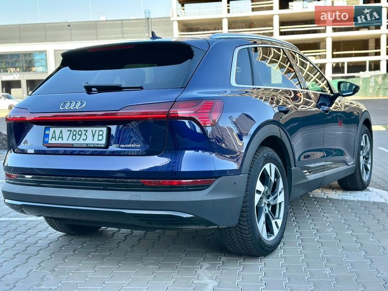 Внедорожник / Кроссовер Audi e-tron 2019 в Киеве фото 13 Внедорожник / Кроссовер Audi e-tron 2019 в Киеве